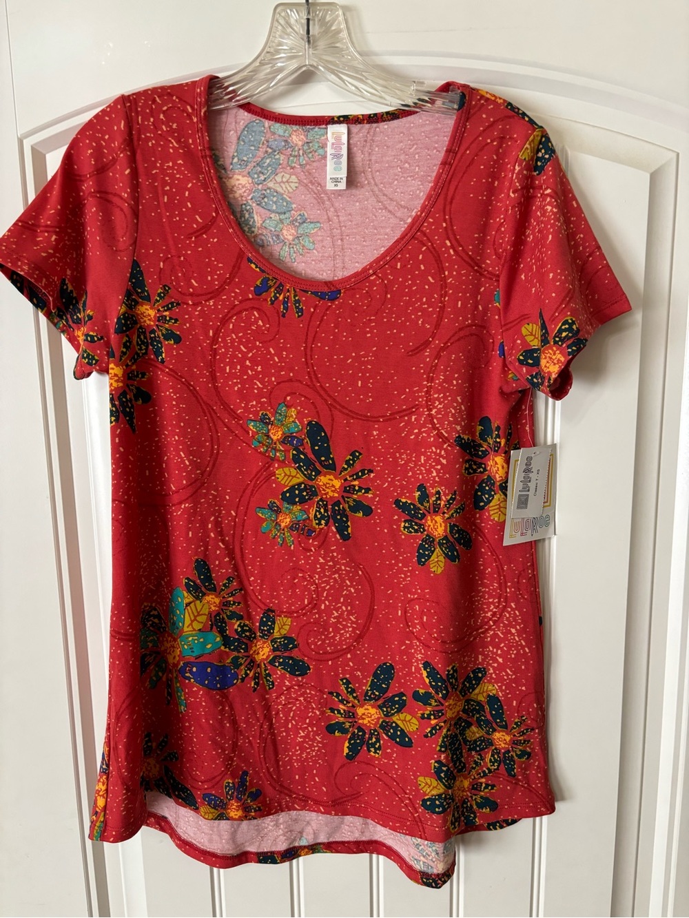 LuLaRoe Red Floral Scoop Neck Short Sleeve Top